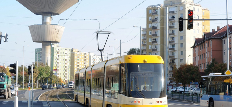 Megtette első próbaútját az új szegedi villamos - fotó