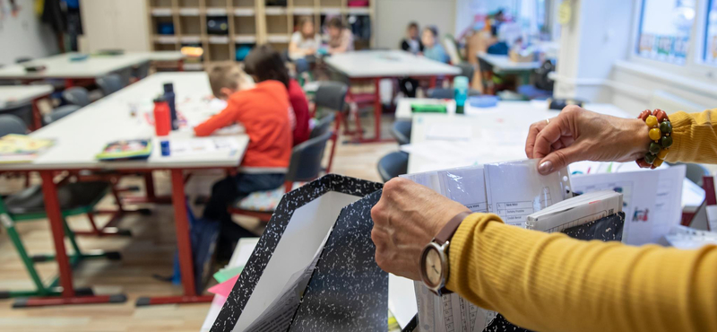 Vannak iskolák, ahol plusz tanítási napokat rendeltek el a sztrájkoló tanárok miatt