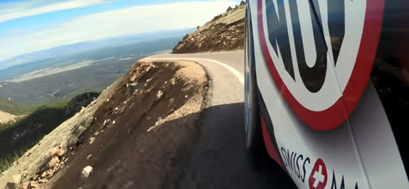 Egy Porsche GT3 és Pikes Peak elég is egy csodás videóhoz