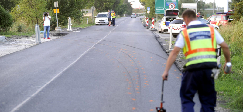 Buszmegállóban álló nőt gázoltak halálra Szigetszentmiklóson