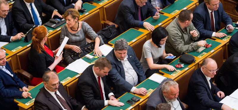 Három szocialista is megszavazta, hogy Czeglédy bűnös