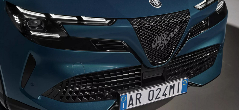 „Egy Milano nevű autót nem lehet Lengyelországban gyártani” – politikai kérdés lett az új Alfa Romeo