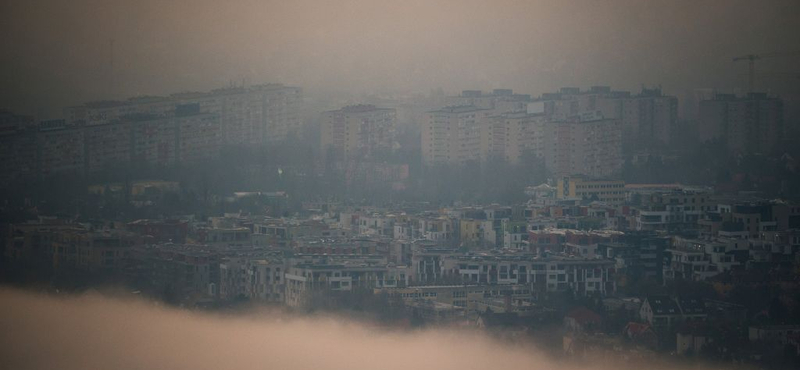 A köd mellé jöhet egy kis ónos szitálás és hószállingózás is ma