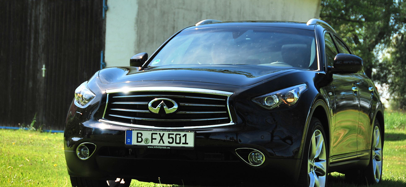 Infiniti FX 2012 teszt: V8 mindörökké