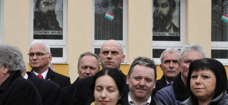 Vitára hívta Orbánt az MSZP elnöke