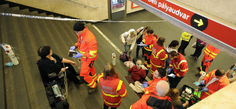 Újra a teljes vonalon jár a 2-es metró