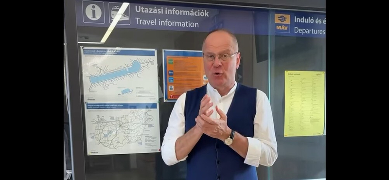 Navracsics bejelentette, hogy 7,5 milliárd forintból kezdik el megtervezni az észak-balatoni vasútvonal villamosítását