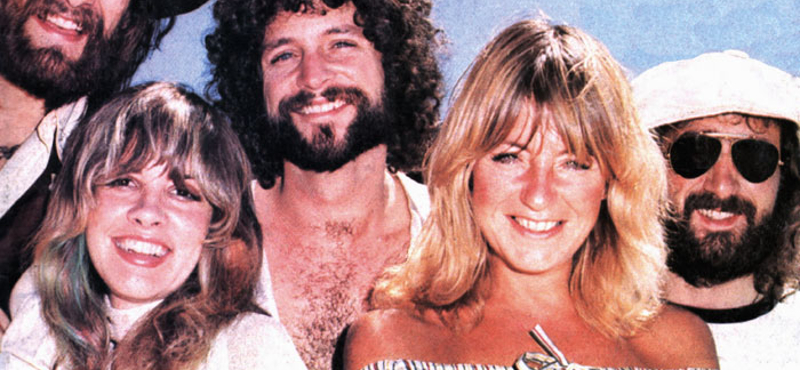 Lindsey Buckingham beperelte korábbi együttese, a Fleetwood Mac tagjait