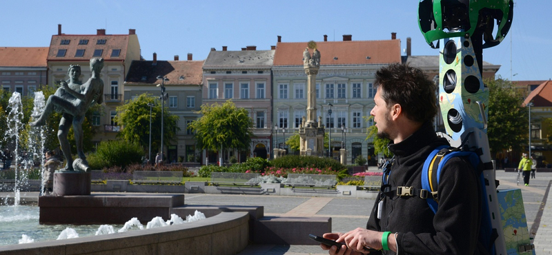 Fotó: Szombathelyen sétál a Google Street View embere