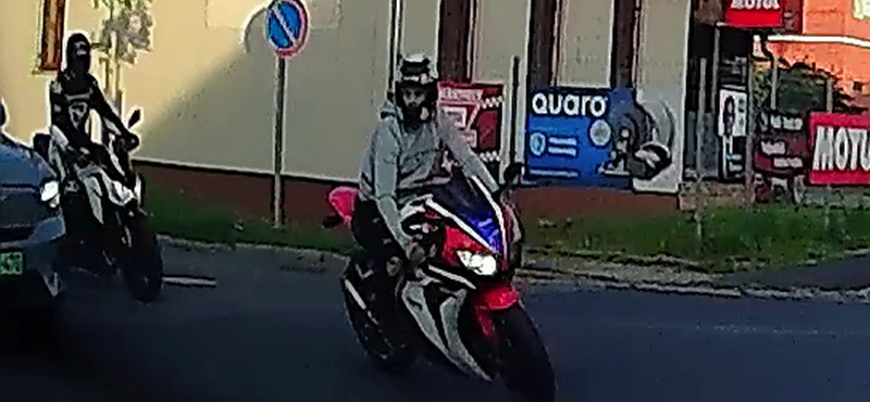 Három menekülő motorost kergettek a rendőrök Szombathelyen – videó