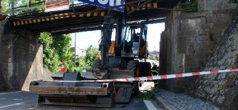 Videó: Ettől a hibától retteg minden kamionos