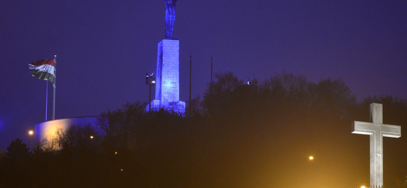 Különleges megvilágítást kapott a budapesti Szabadság-szobor