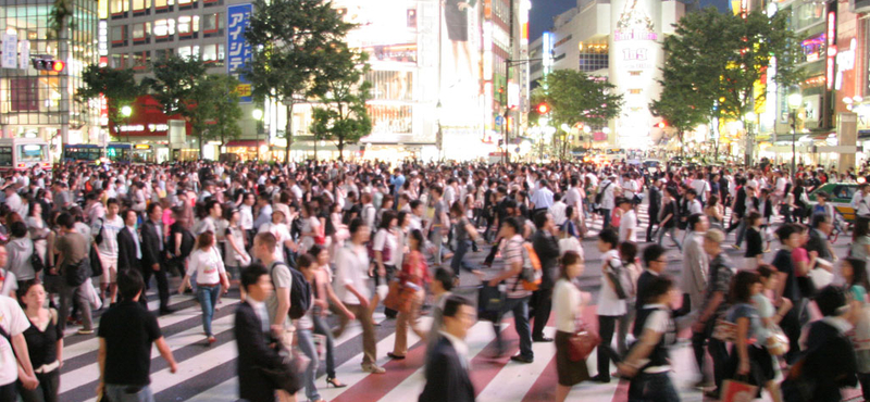 Kutatók kiszámolták, váratlan hatása lesz egy törvénynek: 2531-re minden egyes japán embernek Szató lesz a neve