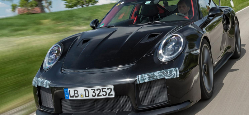 Ennél nincs feljebb: íme a Porsche legdurvább 911-ese, a vadonatúj GT2 RS