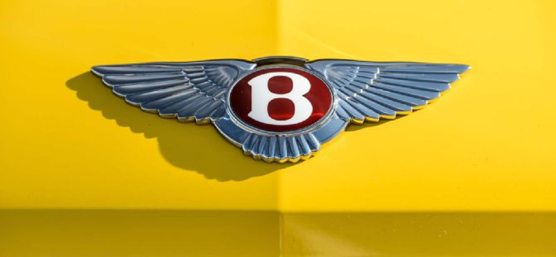 Elcsábítaná James Bondot a Bentley