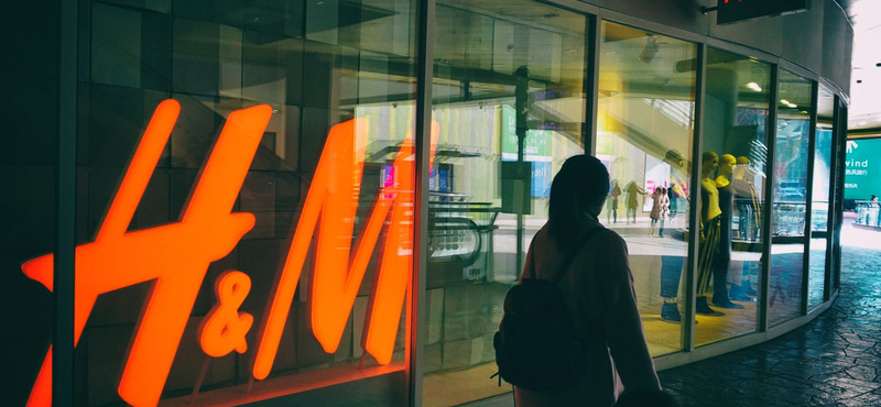 Végleg lehúzta a rolót utolsó oroszországi boltjaiban a H&M