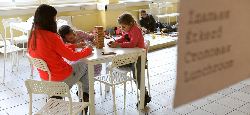 „Ha baj már nem lesz, akkor hazamegyünk” – Ukrajnából menekült családokkal beszélgettünk