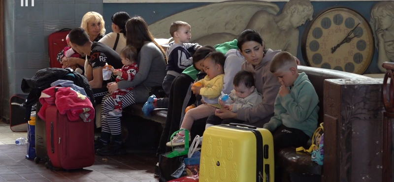 Még mindig nem oldódott meg a prágai főpályaudvaron tartózkodó kárpátaljai menekültek helyzete