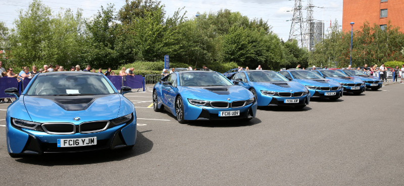 19 darab BMW i8-at osztottak ki a Leicester City focistái között