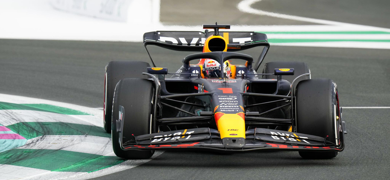 Verstappen eddig nullázza a mezőnyt Szaúd-Arábiában