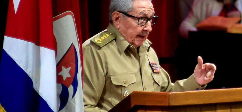 Raúl Castro bejelentette lemondását