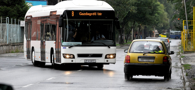 Volvo hibrid buszt tesztel a BKV