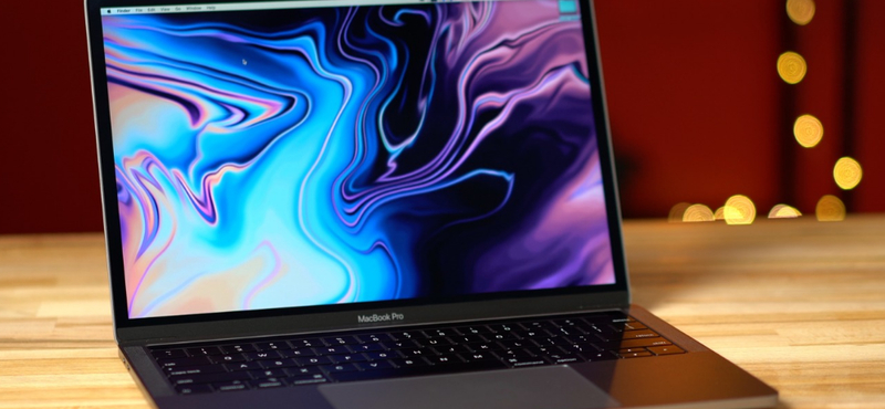 Hatalmas Macbook Prót és még annál is nagyobb 6K-s monitort dobhat piacra az Apple