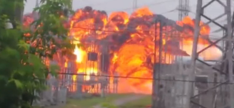 Óriási tűzgolyó szállt fel a felrobbant orosz elektromos állomásról – videó