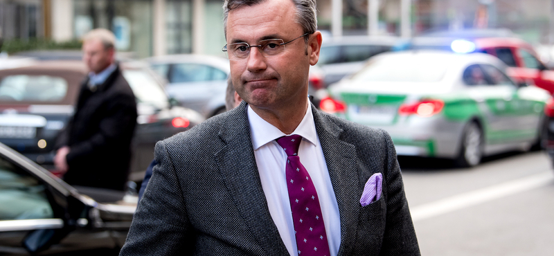 Úgy volt, hogy Orbán Viktornak osztrák látogatója lesz hétfőn, de közbeszólt a botrány