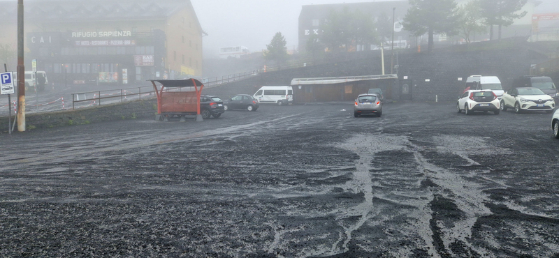 Videón az Etna kitörése