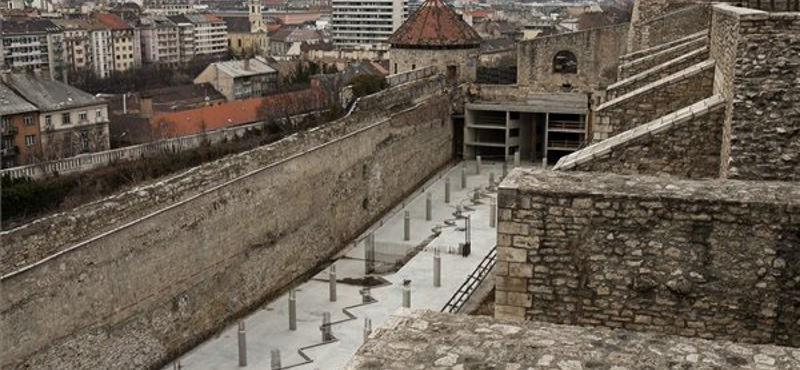 Mégis megépül a mélygarázs a budai Várnál