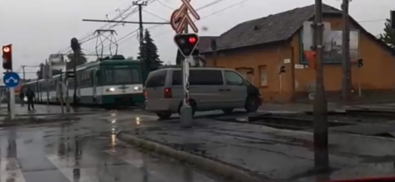 Becsatornáznák a rendőrséghez az autós szabálytalanságokról készült videókat