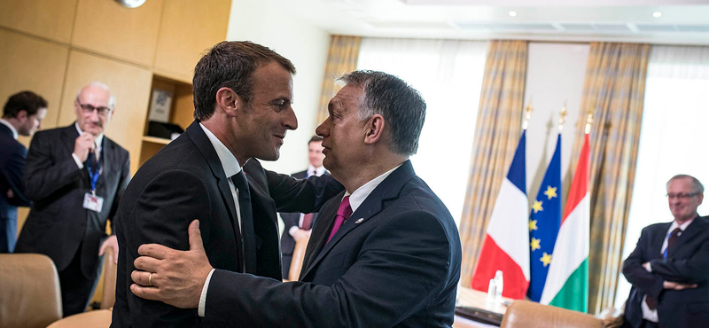 Macron ragaszkodik ahhoz, hogy a Néppárt rakja ki a Fideszt