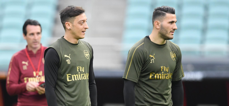 Késes rablók támadtak Mesut Özilre és csapattársára – videó