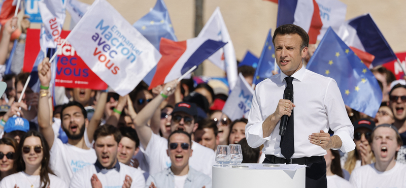 Macron győzelemre számíthat Franciaországban, de nem lesz felhőtlen az öröme