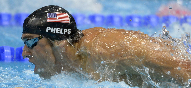 Úszás 14 ezer néző előtt: Phelps legyőzte Lochte-t