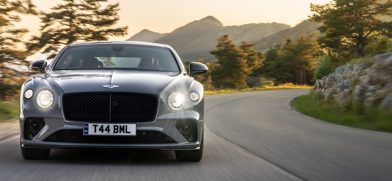 Hangosabb kipufogóval támadnak az új sportos Bentley-k