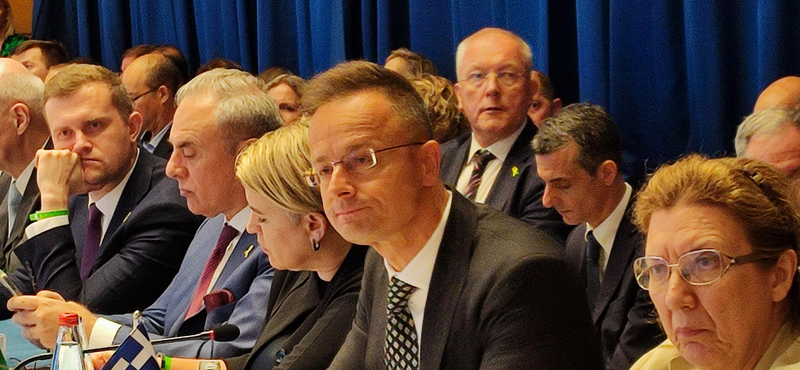 Szijjártó szerint az EU azért bünteti Magyarországot, mert kiűztük az antiszemitizmust terjesztő migránsokat