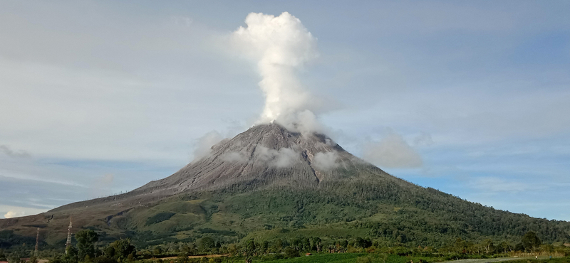 Ismét kitört a Sinabung vulkán Indonéziában