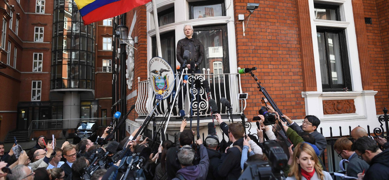 Ecuador most már tényleg kipaterolná valahogy Assange-ot a londoni nagykövetségéről