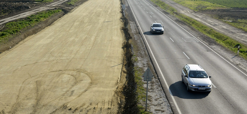 Elszámoltatja a kormány az M4-es kivitelezőit