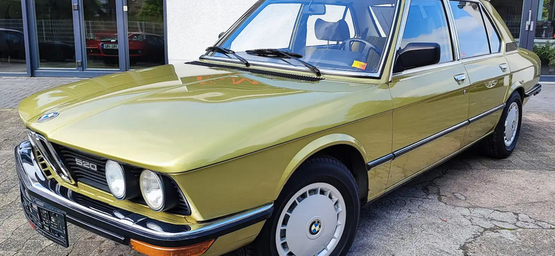 Olívazöld fényezéssel hív időutazásra ez a patinás régi 5-ös BMW