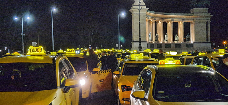 Közel ötezer taxi tűnt el Budapest utcáiról a járvány kezdete óta
