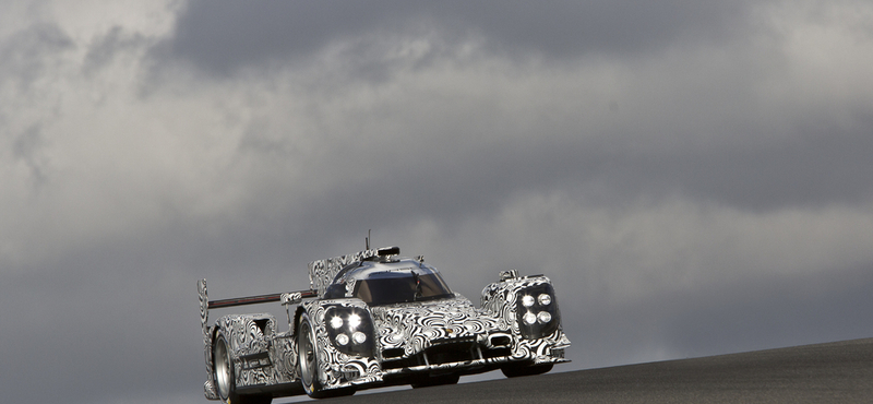 Webber kipróbálta az új Le Mans-i Porschét - fotók