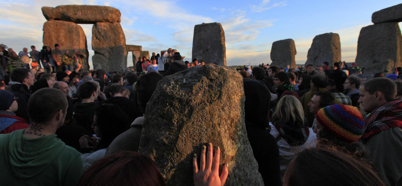 Alagutat építenek a Stonehenge alá, mert túl nagy a forgalom