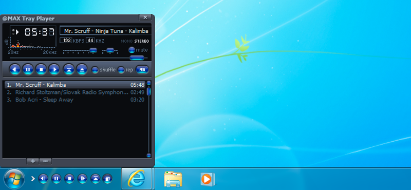 Különleges zenelejátszó program a Windows Tálcájára, ingyen