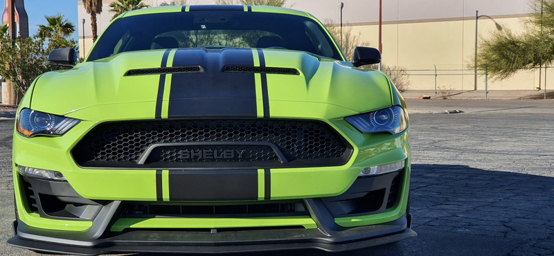 Mustang kimaxolva: Vegasban meghajtottunk egy 825 lóerős Shelby Super Snake-et