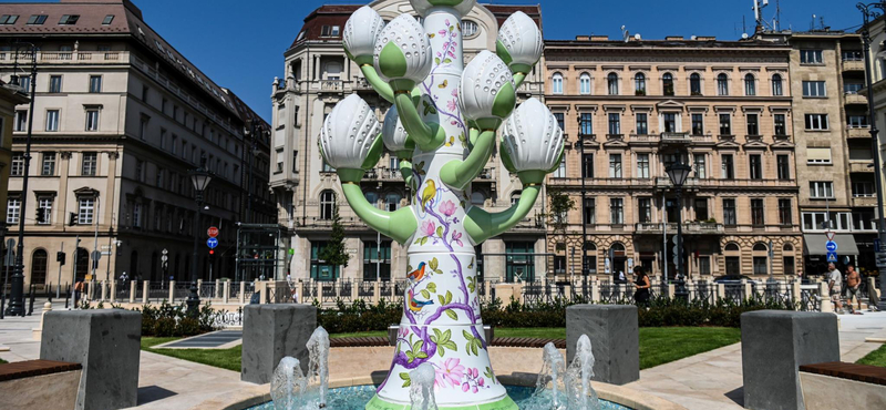 Megszólalt a József nádor téri porcelánfa tervezője: nem ide, nem ilyennek és nem most tervezték