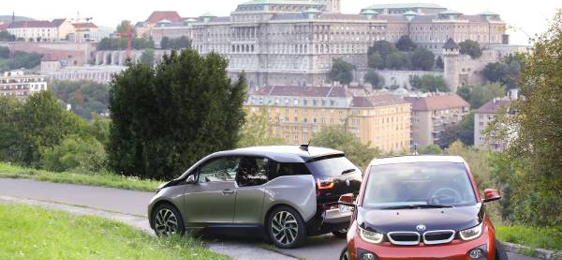 Novembertől Magyarországon is elérhetőek a BMW elektromos autói