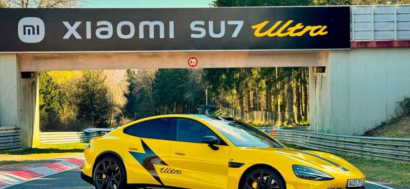 Annyira nyomul a Xiaomi az autóiparban, hogy megvették a Nürburgring egyik kanyarját